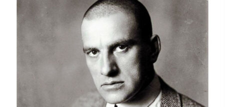 «Τώρα για τον Μαγιακόφσκι δεν μιλούν και είναι πολύ φυσικό για τις μέρες που ζούμε»