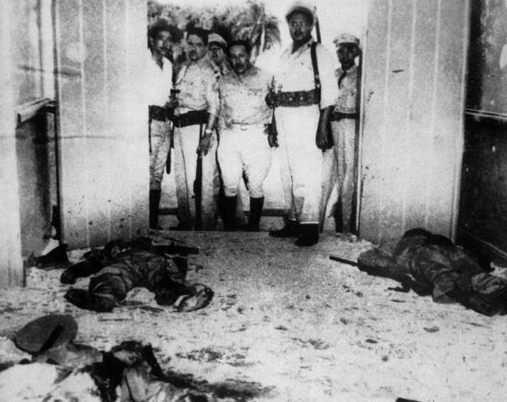 Αντάρτες που έπεσαν από τα πυρά του στρατού του δικτάτορα Μπατίστα, μετά την επίθεση στο Μονκάδα. Φωτογραφία: Keystone-France, Getty Images