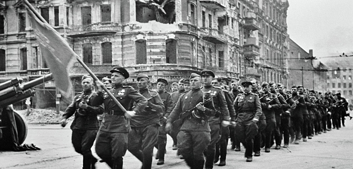100 χρόνια από την ίδρυση του «Κόκκινου Στρατού»: Υπερασπίστηκε την ανθρωπότητα απέναντι στο τέρας του φασισμού