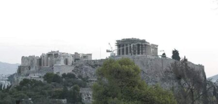 Αρχαιολόγοι, μαζί με το δήμαρχο Πάτρας και Σπάρτης, προσφεύγουν στο ΣτΕ για τη μεταβίβαση μνημείων στο Υπερταμείο