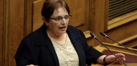Α. Παπαρήγα: Ο ελληνικός λαός όχι απλώς να αμφισβητήσει αυτό το πολιτικό σύστημα, αλλά να επιδιώξει την ανατροπή του