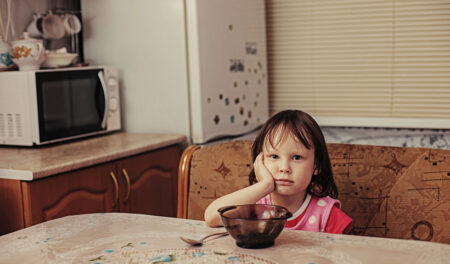 ΟΗΕ: Η λιτότητα έχει οδηγήσει εκατομμύρια Βρετανούς στη φτώχεια ftoxeia bretain