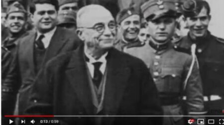 «Ξεφτίλες συριζαίοι ο Μπελογιάννης κι ο Ζαχαριάδης δεν μπαίνουν στο ίδιο κάδρο με τον Μεταξά που τους είχε στη φυλακή!» meatxas2