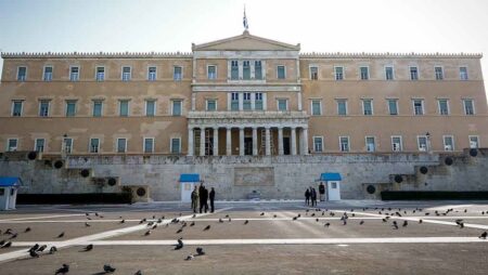 Βουλή: Κατατέθηκε το απαράδεκτο νομοσχέδιο για τη Δευτεροβάθμια περίθαλψη vouli anatheorisi suntagmatos