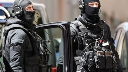 Δύο συλλήψεις από την Αντιτρομοκρατική για τις επιθέσεις κατά γραφείων της Χρυσής Αυγής ANTITROMOKRATIKI