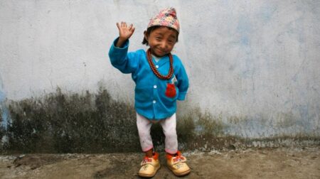 Πέθανε σε ηλικία 27 ετών ο πιο μικρόσωμος άνθρωπος του κόσμου Khagendra Thapa Magar 1