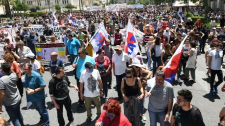 Πανεκπαιδευτικό Συλλαλητήριο: «αυτός ο νόμος θα μείνει στα χαρτιά» (Video) Αθήνα 9 Ιουν 20