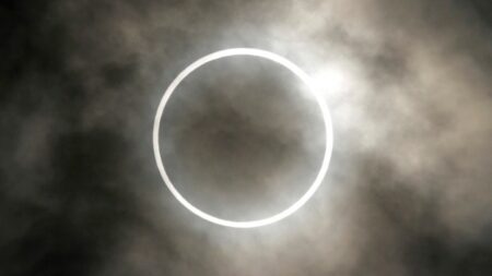 Δακτυλιοειδής έκλειψη Ηλίου την Κυριακή eclipse iliou