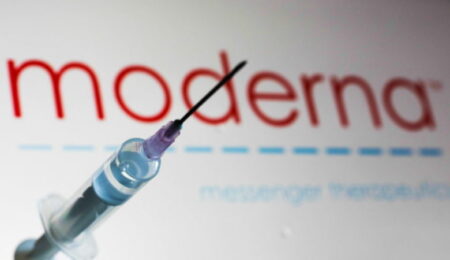 Moderna: Αποσύρει χιλιάδες δόσεις εμβολίων για την Covid-19 λόγω μολυσμένου φιαλιδίου moderna1