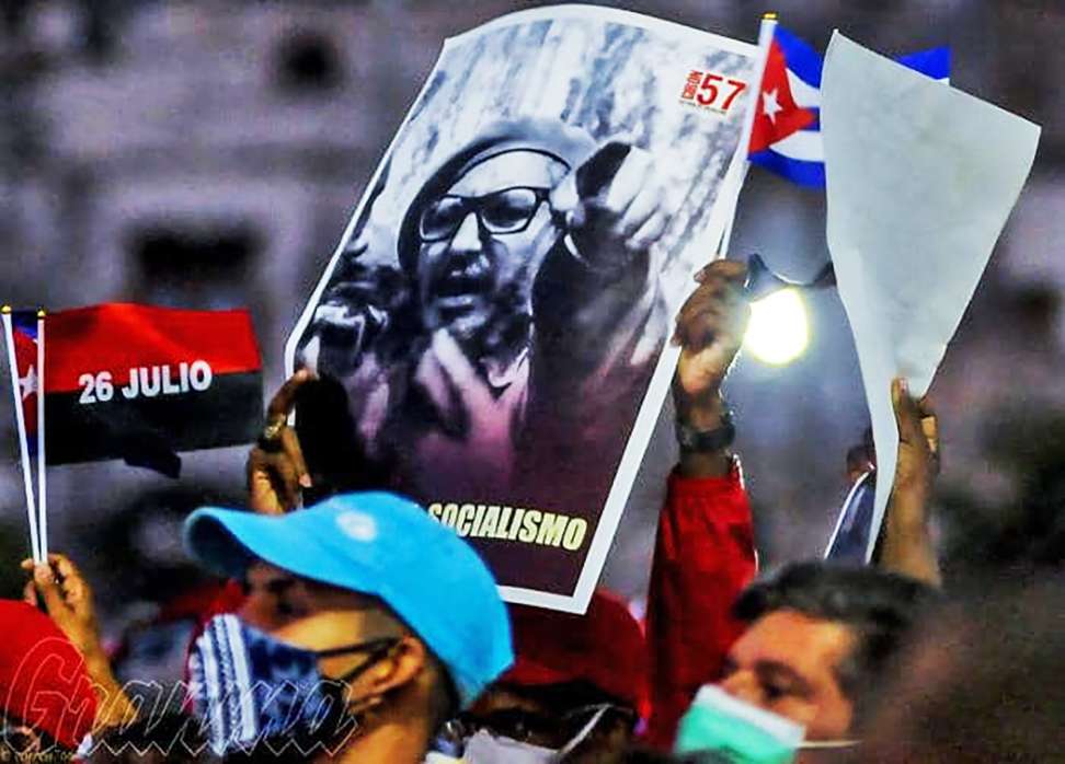 Todo el pueblo se levanta por la soberanía la defensa y la seguridad de Cuba Fidel Castro
