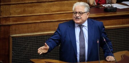 Βουλευτής ΝΔ Τζαβάρας: «Ο Ζελένσκι εκμεταλλεύτηκε το βήμα της Βουλής για να ξεπλύνει νεοναζί»