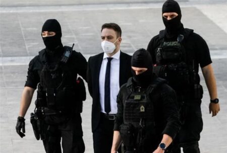 Στο Εφετείο σήμερα ο Μπάμπης Αναγνωστόπουλος – Στόχος του να «σπάσει» τα ισόβια