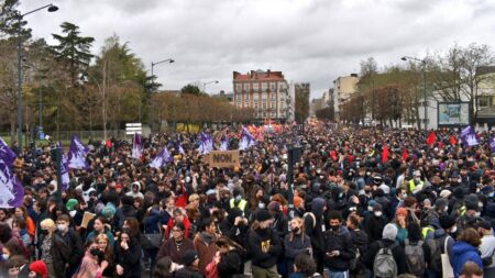 «Το νερό χοχλάζει στους 100 βαθμούς, η Γαλλία στους 49,3»