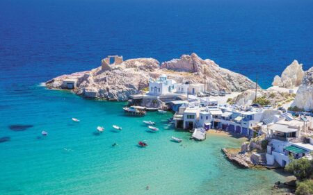 Μήλος και αρχαία Ολυμπία στα πιο όμορφα μέρη για επίσκεψη στην Ελλάδα