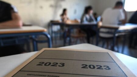 Πανελλήνιες εξετάσεις – Έκθεση: Οι απαντήσεις στο μάθημα της Νεοελληνικής Γλώσσας
