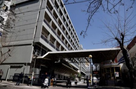 Ένταση στον Ευαγγελισμό: Εργαζόμενοι κατέστρεψαν το σύστημα χρονομέτρησης ωραρίου