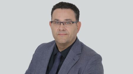 ΜΑΝΩΛΗΣ ΣΥΝΤΥΧΑΚΗΣ Το ΚΚΕ έφερε στη Βουλή το αίτημα των συγγενών των θυμάτων των Τεμπών για έρευνα σε βάθος