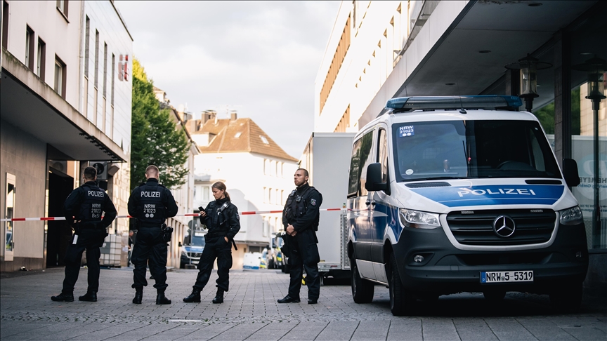 Γερμανία: Παραδόθηκε ο δράστης της επίθεσης στη Ζόλινγκεν