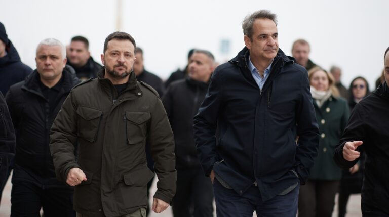 Φιέστα και ψήφισμα πολεμικής υστερίας σε βάρος των λαών από το Ευρωκοινοβούλιο – Καταψήφισε η ΕΟ του ΚΚΕ