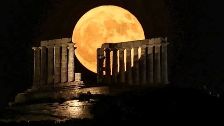 Πανσέληνος Αυγούστου 2025, γνωστή κι ως φεγγάρι του Οξύρρυγχου