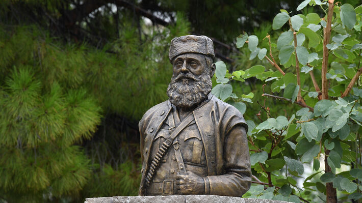 Ανιστόρητος αντικομουνισμός – Του Αλέκου Χατζηκώστα