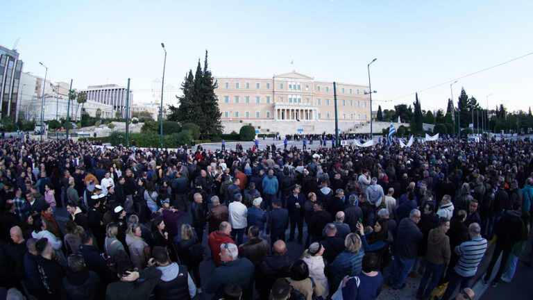 Με μεγάλη πανελλαδική συγκέντρωση στην Αθήνα απάντησαν οι στρατιωτικοί στο πολυνομοσχέδιο της κυβέρνησης