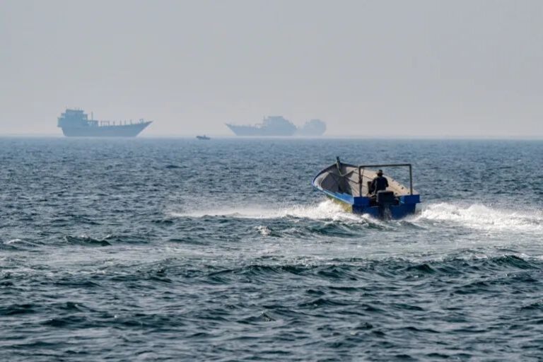 Οι ΗΠΑ ανακοίνωσαν πως θα μπλοκάρουν… αυτές τα Στενά του Ορμούζ