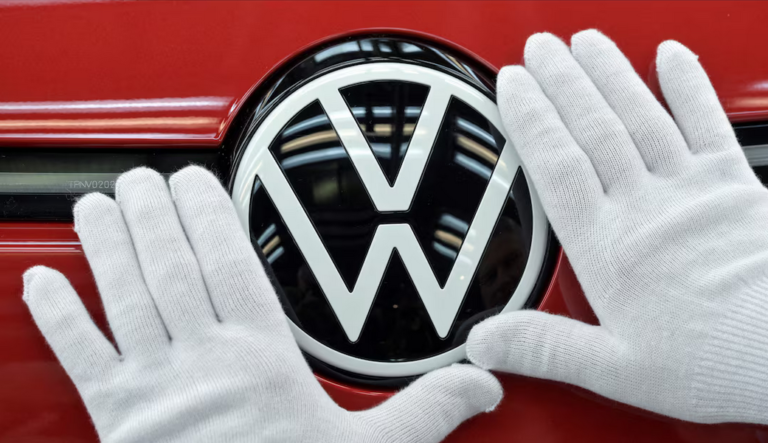 Volkswagen: οι τρέχουσες περικοπές θέσεων εργασίας δεν επαρκούν