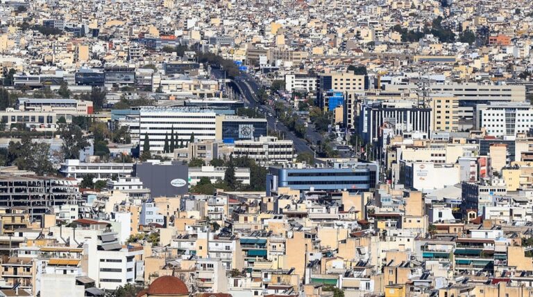 Δανεικά… και παράδοξα