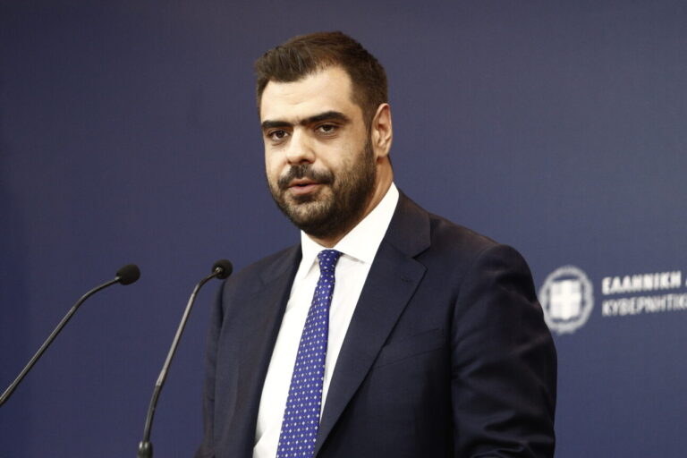 Αντικομμουνισμός με εργαλείο τον Κασιδιάρη
